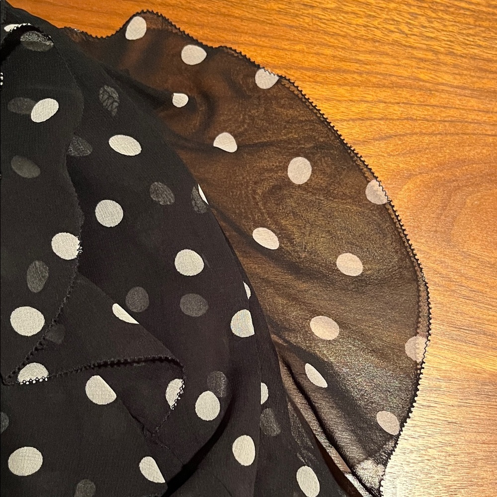 WHBM Black with White Polka Dots Sleeveless Ruffle Neck Top Size XS - Picture 10 of 11
